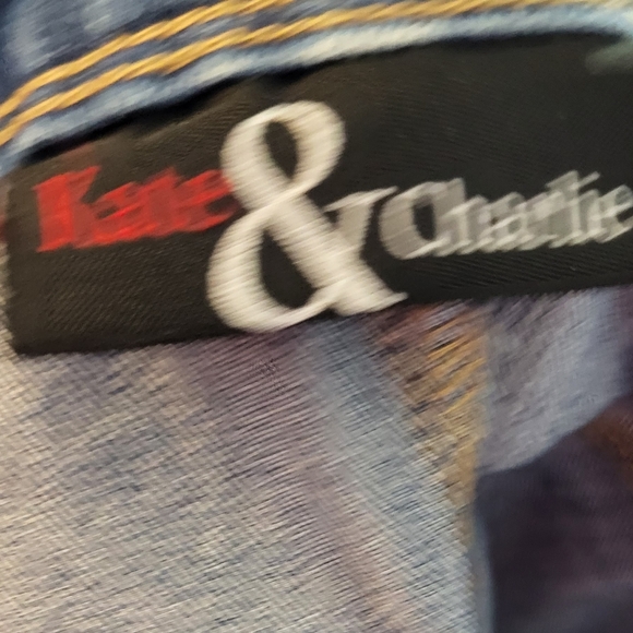 Kate & Charlie Bermuda shorts - Picture 3 of 4